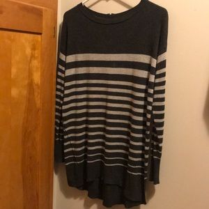 Back zip cotton sweater